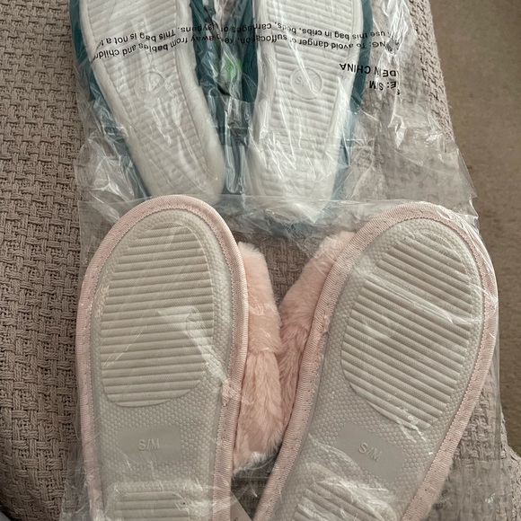 House slippers - Picture 2 of 4